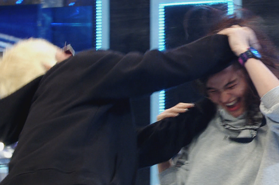 WATCH: ‘Jealous’ Vice Ganda jokingly attacks Anne over dance with Ion