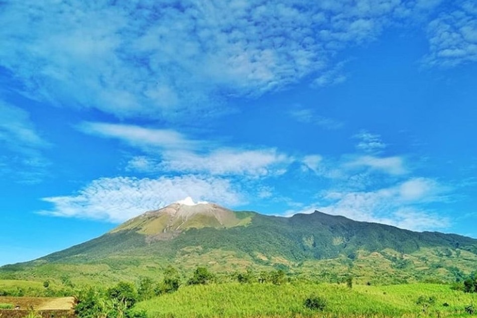 Alert Level Ng Mt Kanlaon Ibinaba Na Abs Cbn News 3700