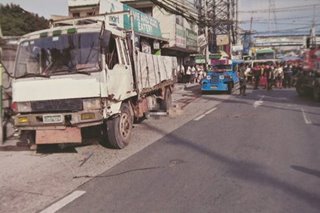 Lalaki nakaladkad, nahati ang katawan nang mabundol ng truck sa Rizal