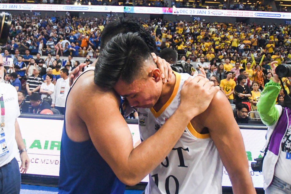 Uaap 82 Ateneo Ust Show Spirit Of Sportsmanship In Twitter Shout Outs Abs Cbn News 