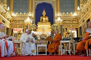 Pope meets Thai Buddhist patriarch on visit promoting religious peace