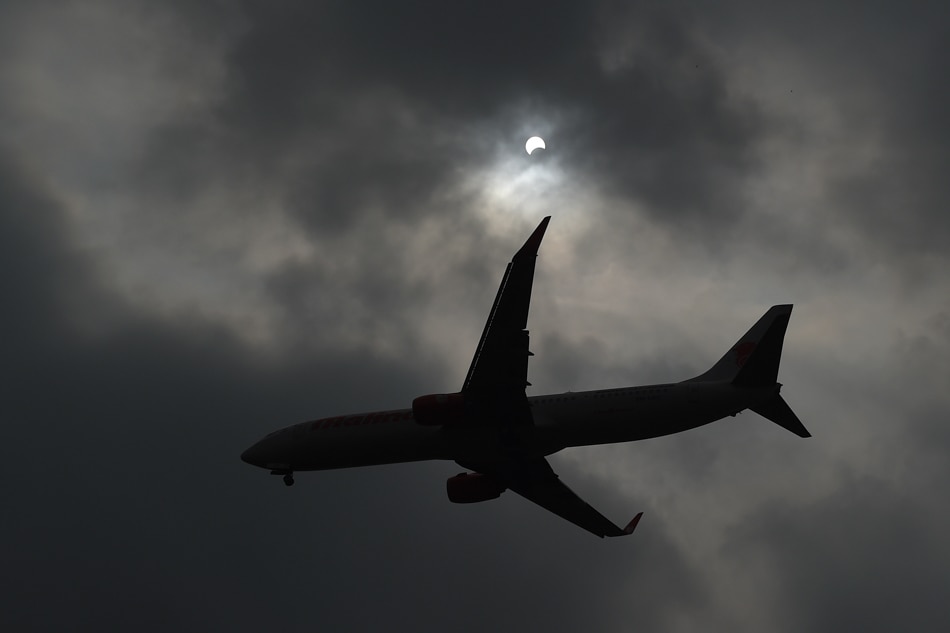 LOOK: Skywatchers across Philippines, Asia witness solar eclipse 11