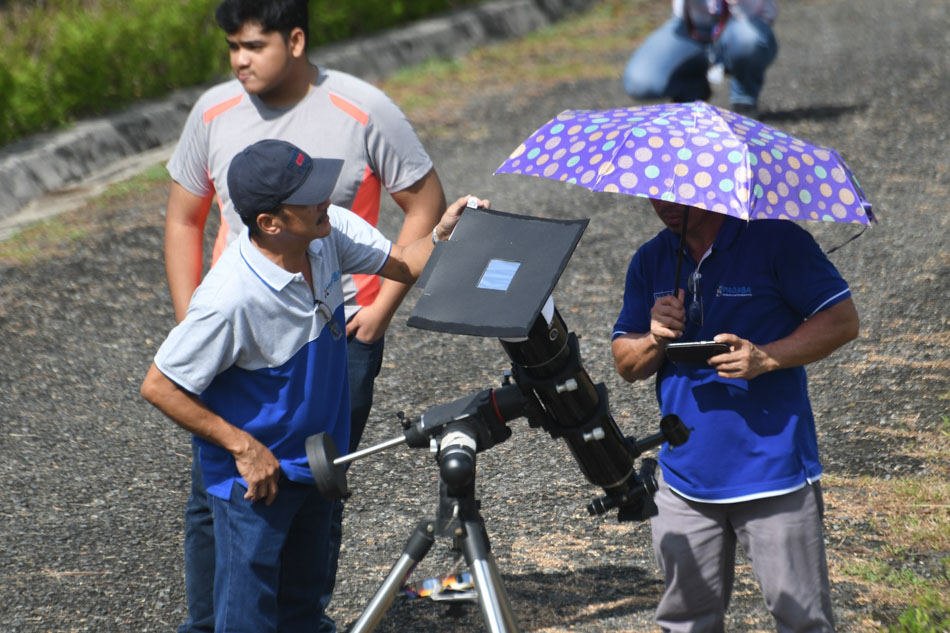 LOOK: Skywatchers across Philippines, Asia witness solar eclipse 5