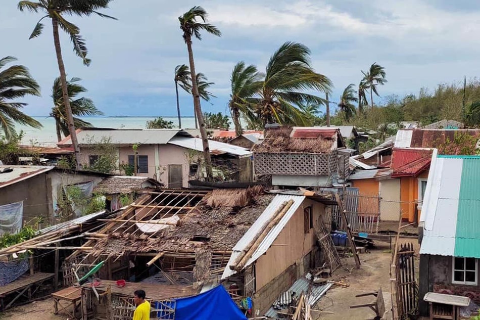 Strong waves brought by Ursula washes out hundreds of houses, boats in Iloilo 1