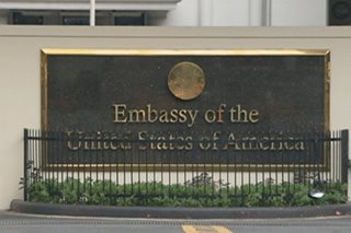 Babaeng nagsaboy ng pintura sa US Embassy inaresto