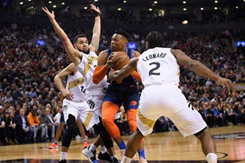 Kawhi Leonard scores 37 points Friday in Raptors' loss Kawhi Leonard scores 37 points Friday in Raptors' loss