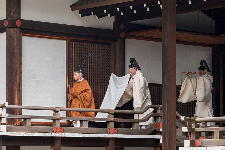 Japanese thank departing emperor whose era marked shift from 1980s boom 1