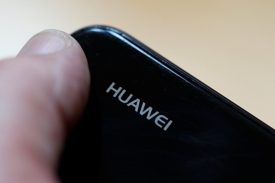 Huawei says shipped 100 million smartphones this year as of end-May 1