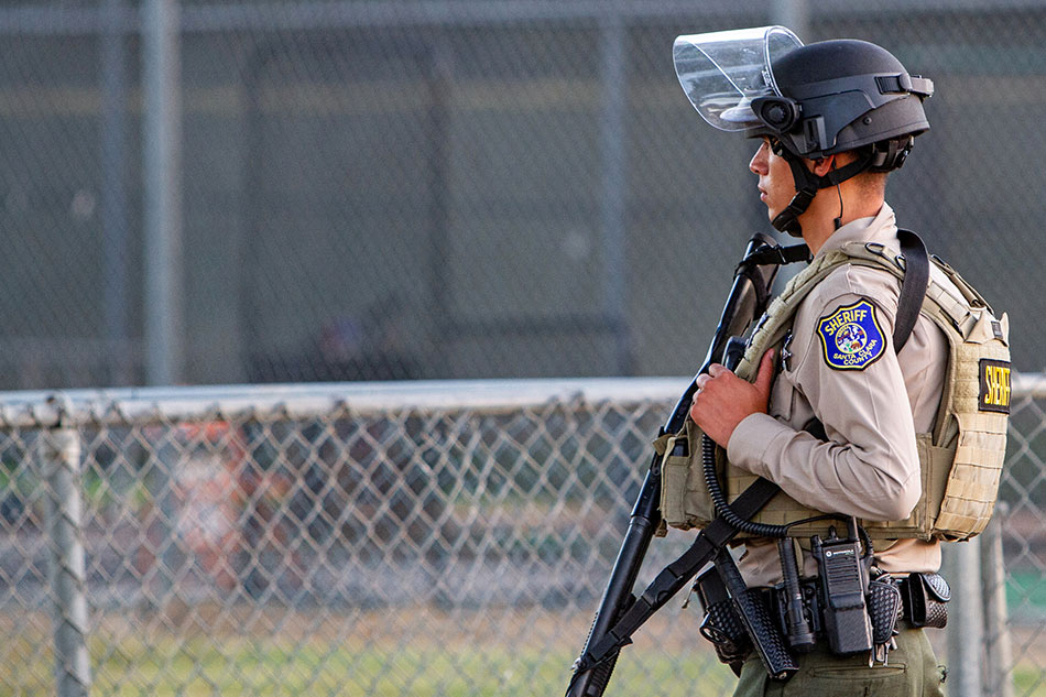 California police hunt for gunman&#39;s accomplice in festival shooting 1