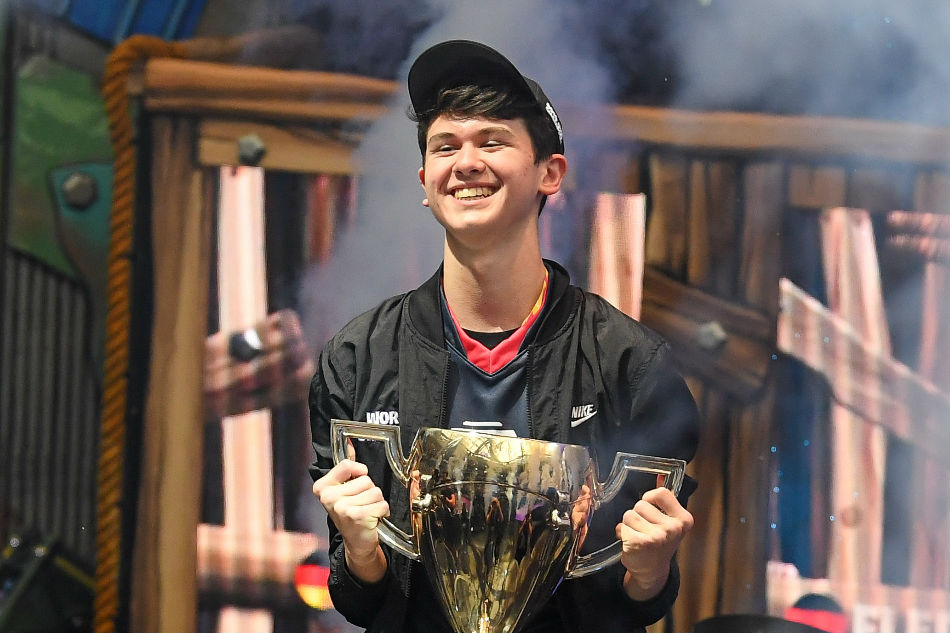 US teen wins $3 million at Fortnite World Cup | ABS-CBN News