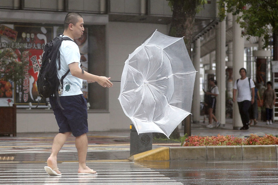 powerful-japan-storm-turns-deadly-snarls-holiday-travel-abs-cbn-news