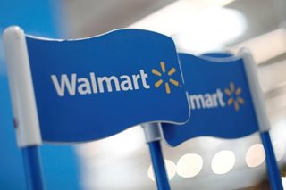 Walmart lifts profit forecast on strong US sales, limited tariff hit
