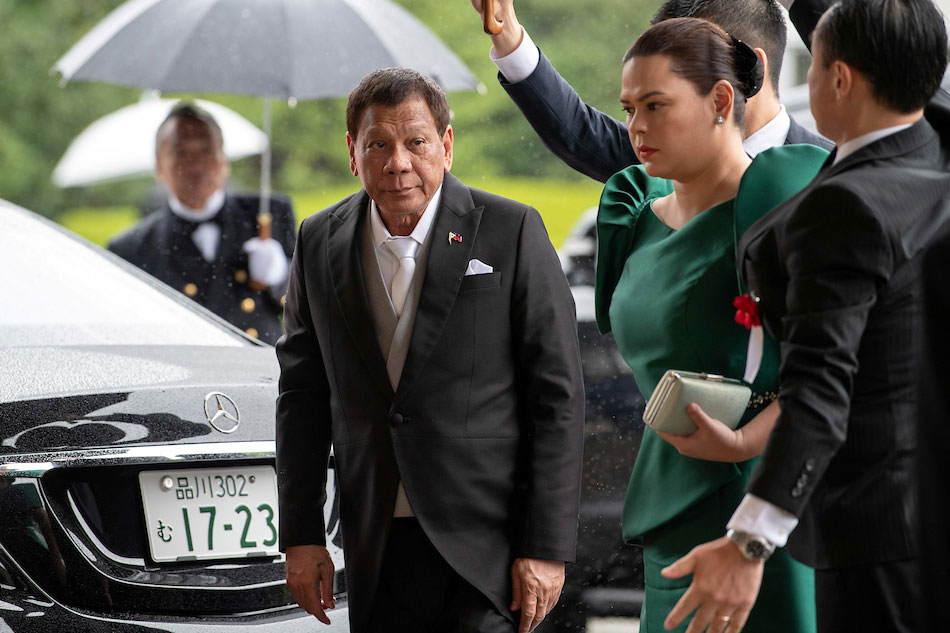 Duterte cuts short Japan trip over &#39;unbearable&#39; spinal pain 1