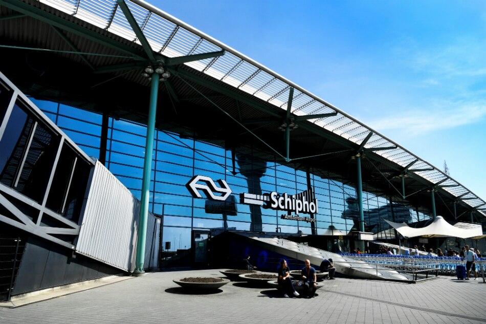 Accidental hijack alarm triggers Amsterdam airport chaos 1