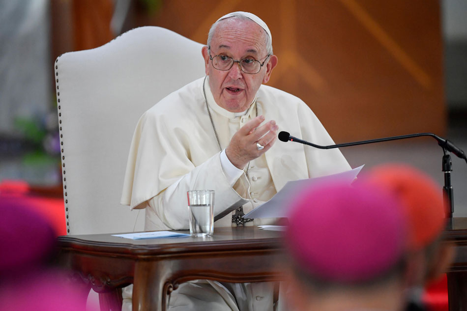 &#39;They will leave you empty&#39;: Pope Francis warns youth of cons of technology 1
