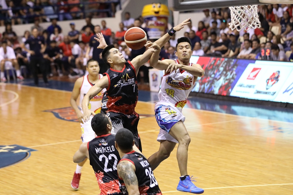 PBA: James Yap&#39;s best game of conference cut short by injury 1