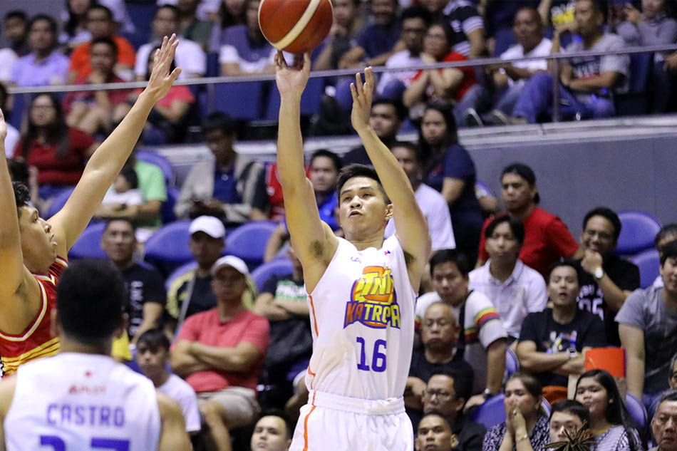 PBA: Roger Pogoy buries 10 3-pointers, as TNT sinks Ginebra | ABS-CBN News