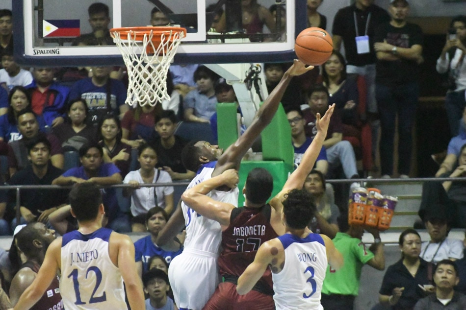 SLIDESHOW: Ateneo-UP clash, the center of local hoops on Sunday 10
