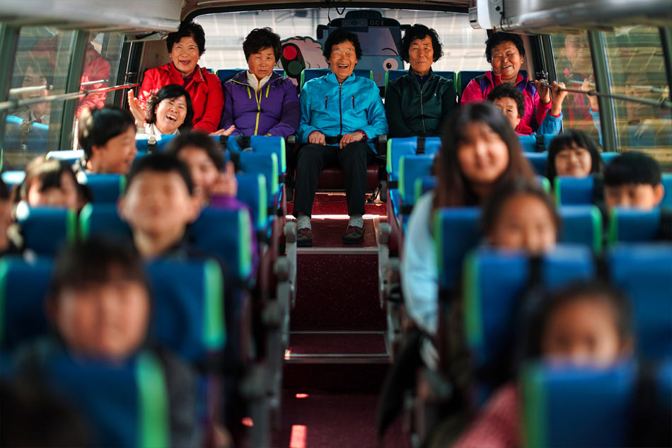 Running out of children, South Korea school enrolls illiterate grandmothers 1