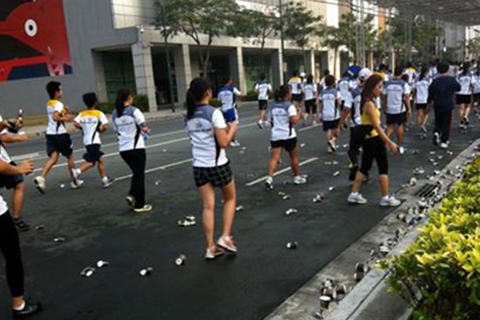FACT CHECK: No, this is not a photo of littering UP students angry at Duterte 2
