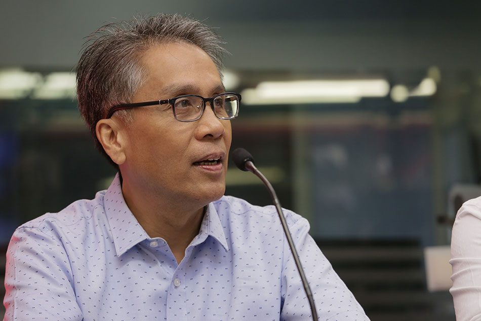 Duterte factor? Why Mar Roxas dropped in the March survey | ABS-CBN News