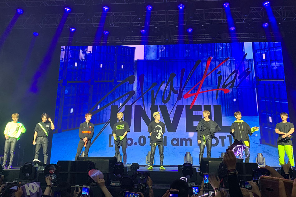 ‘Mabuhay!’ Stray Kids introduce themselves in Filipino in first PH concert 1