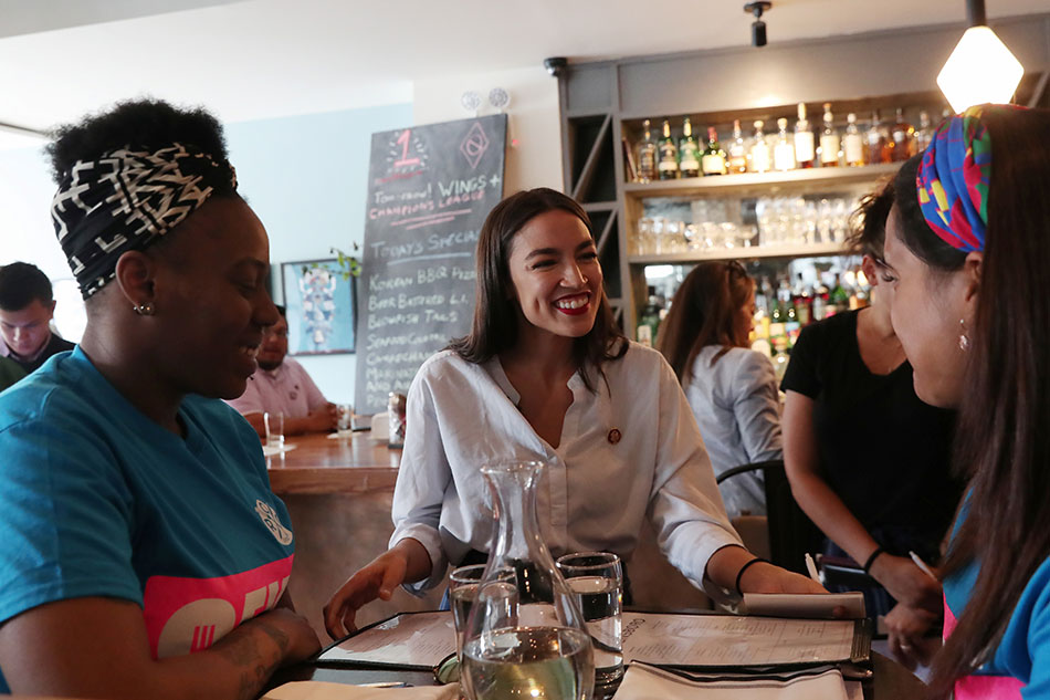 US Rep. Ocasio-Cortez returns to bartending to promote fair wages 1