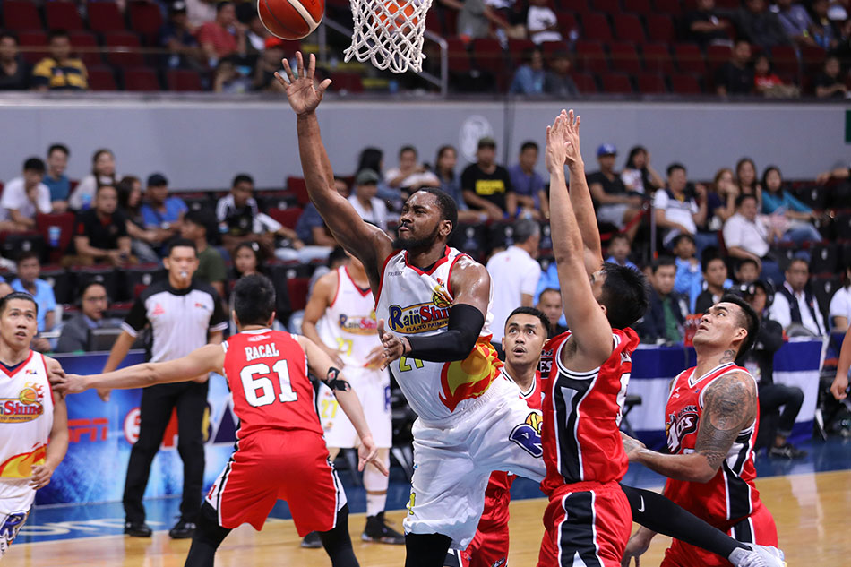 PBA: Rain Or Shine edges Alaska despite losing Denzel Bowles to injury ...