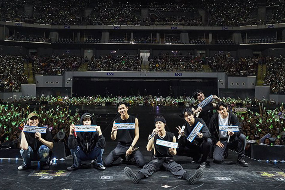 ’Walang uuwi’: GOT7 turns emotional with Pinoy fans’ surprise video 1