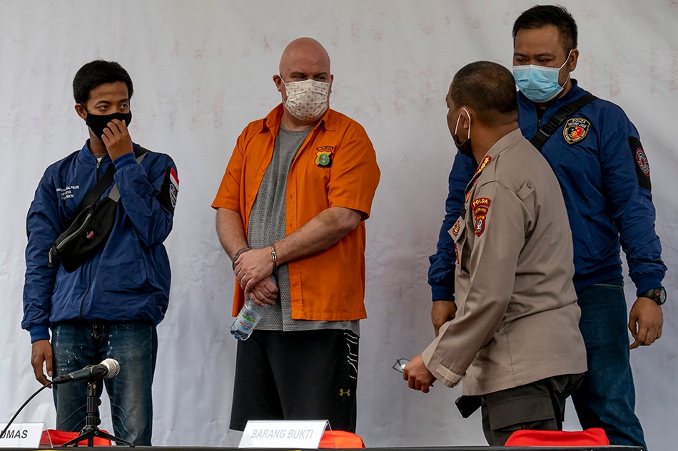 Indonesia arrests US fraud fugitive on local sex charges 1