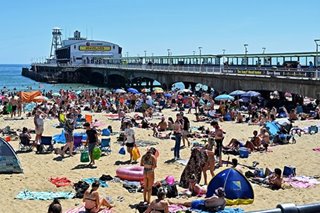 Thousands of sun-seekers spark emergency incident at UK beach