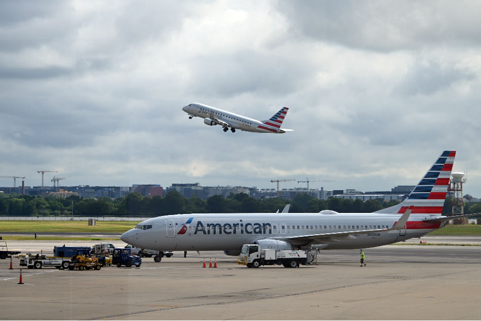 American Airlines notifies 25,000 workers of potential layoffs ABS