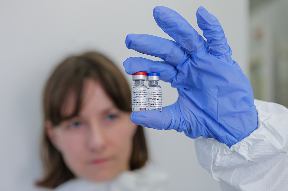 Russia, expecting plaudits for vaccine, is miffed by its cool reception 1