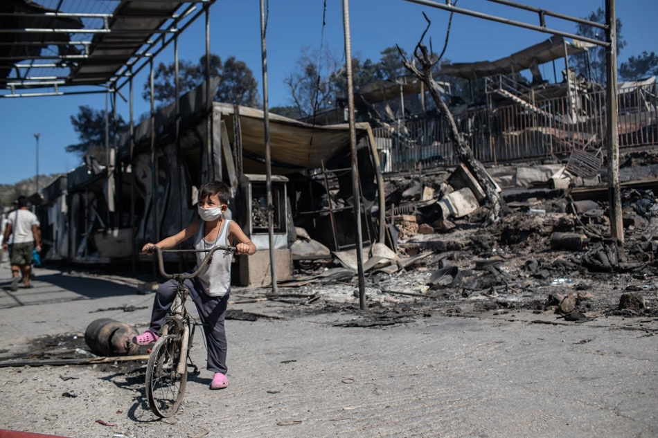 Fire guts refugee camp in Greece
