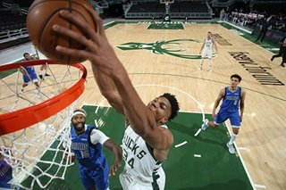 Bloodied Giannis, emotional Towns back on court for NBA preseason