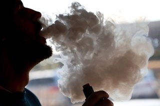 Nicotine vapes more effective than gum and patches for quitters, review finds