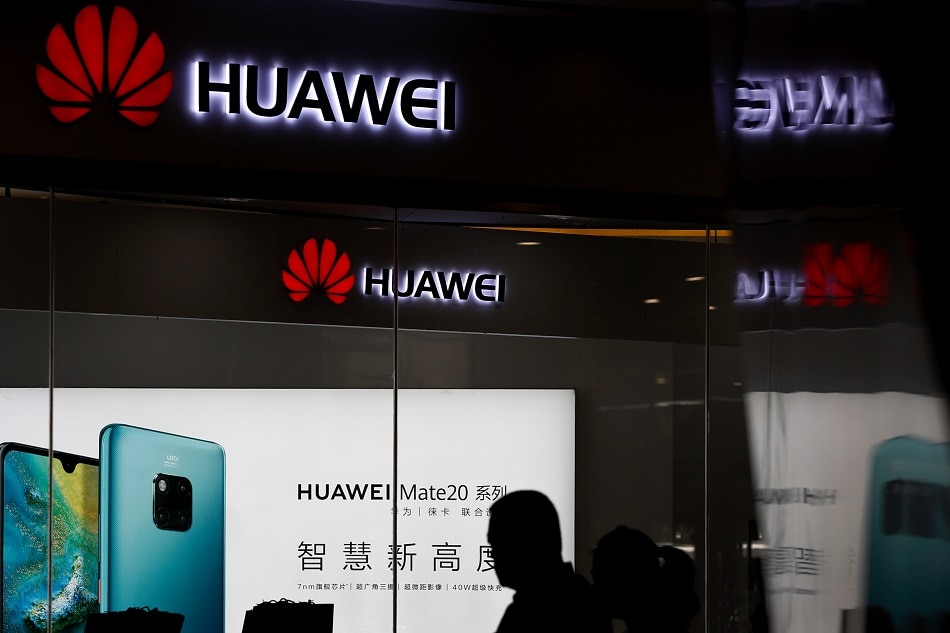 Britain bans China&#39;s Huawei, handing US big win 1