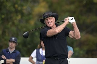 Australian golf legend Greg Norman hospitalized with COVID-19