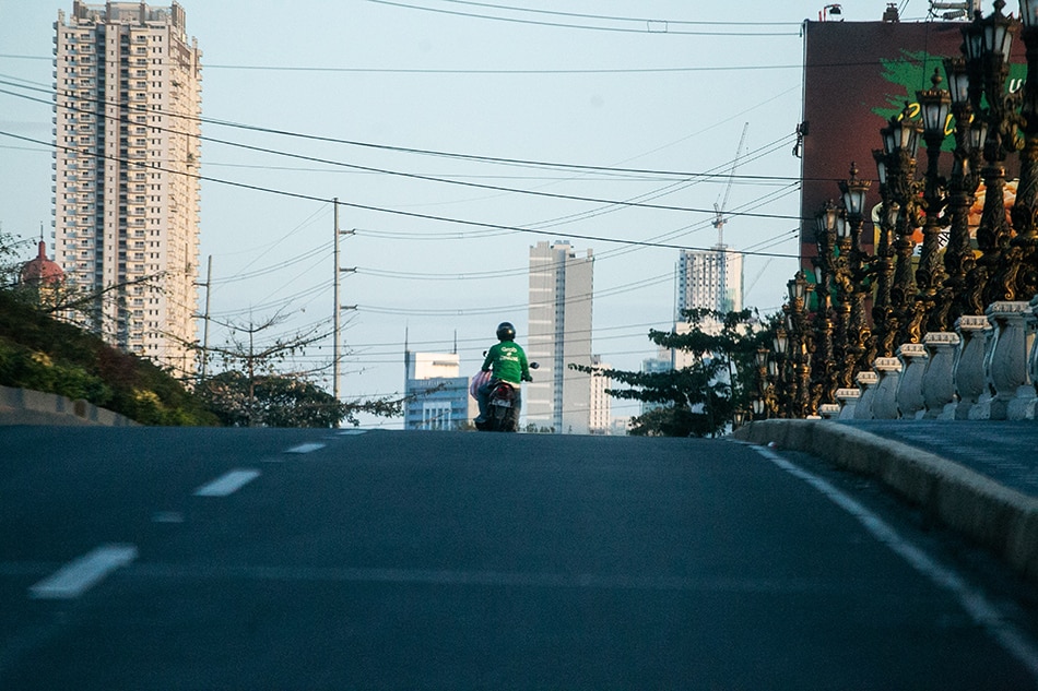 GrabMart, LazMart fill grocery carts for locked-down millions in Philippines 1