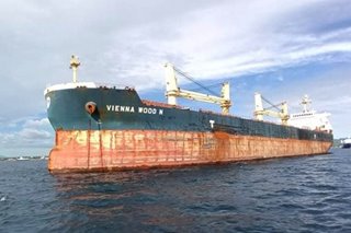 14 Pinoy pinaghahanap matapos bumangga ang bangka sa cargo ship