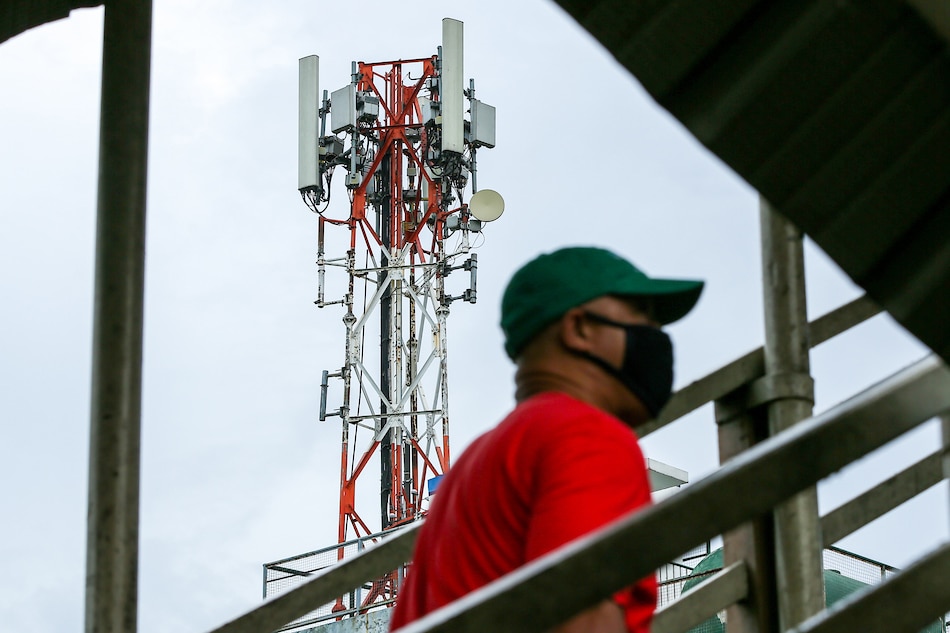 Globe ramps up cell site deployment via deals with tower companies 1