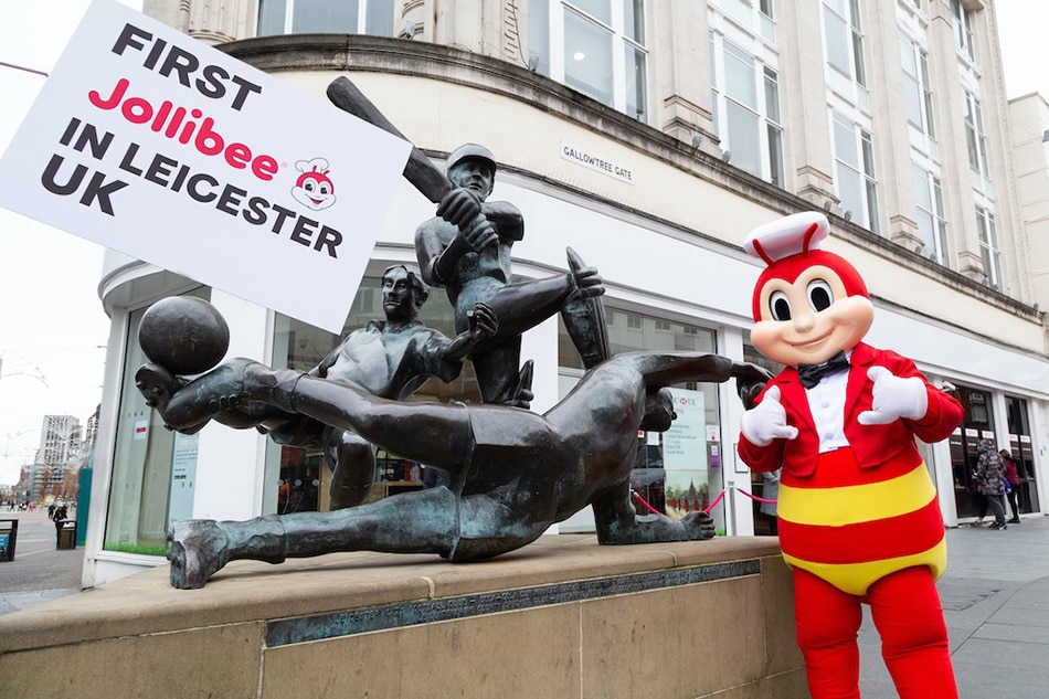 Jollibee opens third UK branch in Leicester City 1