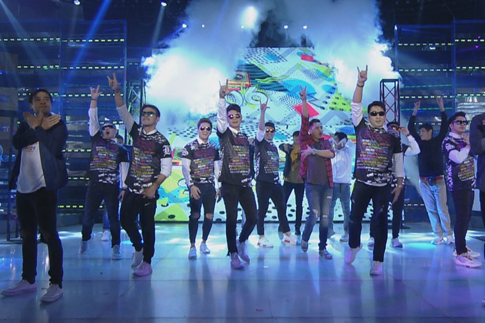 Streetboys, Manoeuvres at UMD, nag-showdown sa 'Showtime' | ABS-CBN News