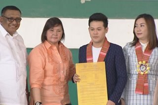 Marcelito Pomoy mainit na sinalubong sa kaniyang 'homecoming' sa Quezon
