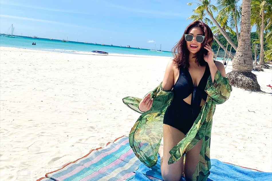 Look Kc Concepcion Is Happiest By The Sea Abs Cbn News 0127