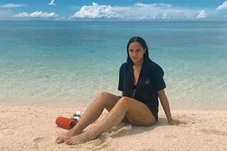 Juliana Gomez wows netizens with beach photos