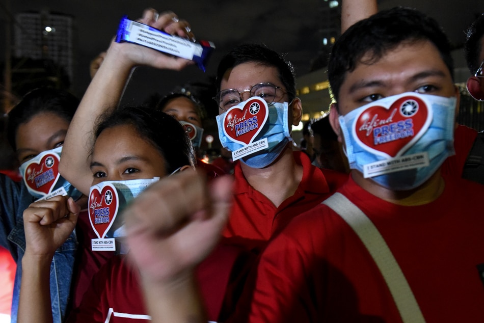 IN PHOTOS: A show of love on Valentine&#39;s Day 13