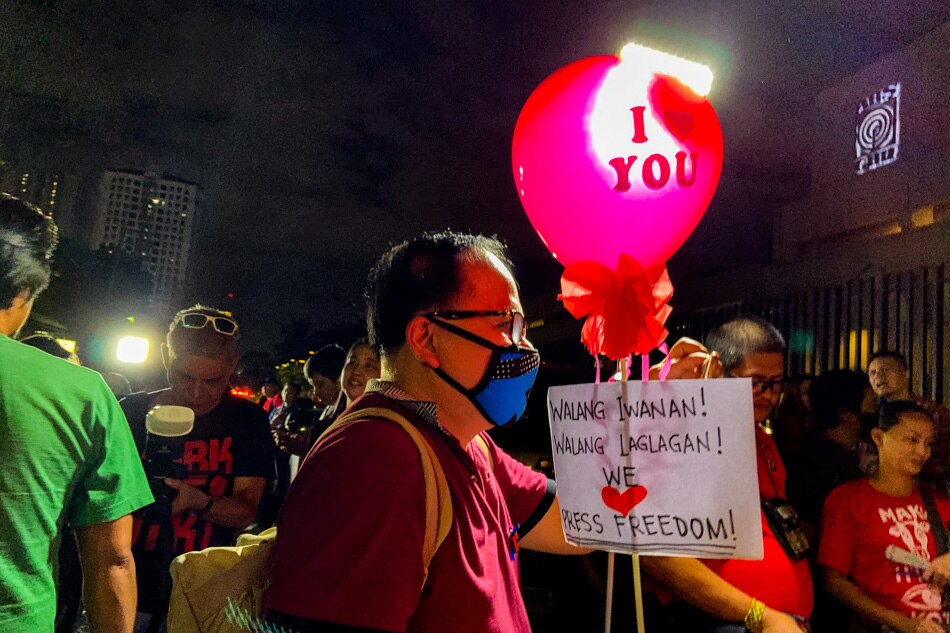 IN PHOTOS: A show of love on Valentine&#39;s Day 9