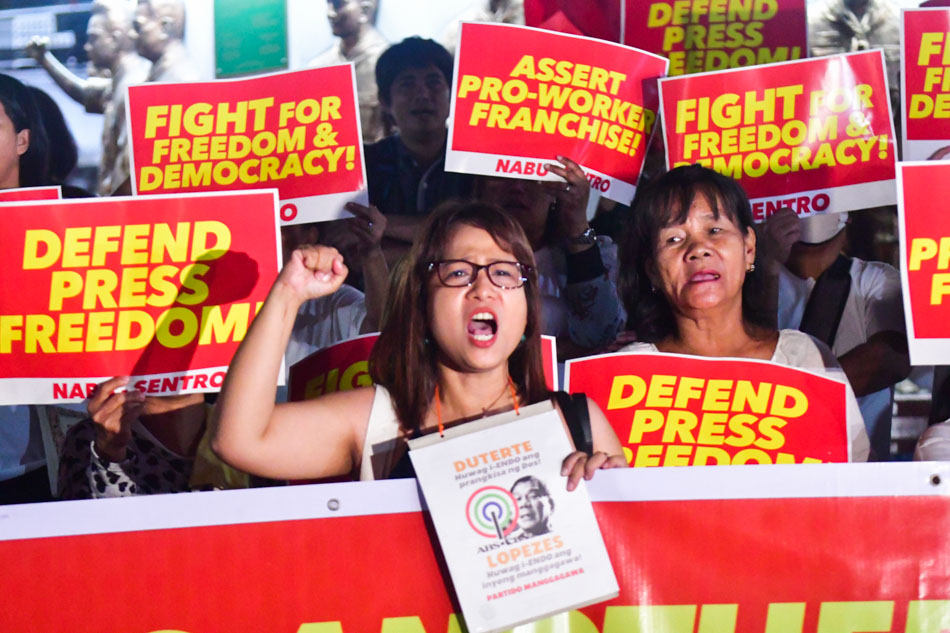 Protesters call for press freedom on eve of EDSA Revolution anniversary
