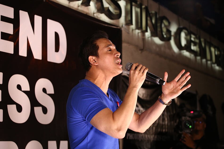 IN PHOTOS: Wearing ABS-CBN colors, stars join prayer rally for network’s franchise renewal 5